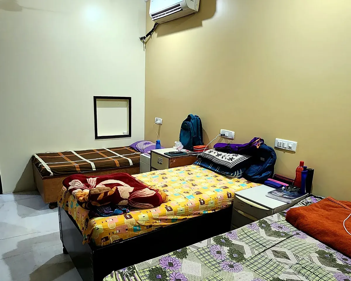 Triple Sharing at PG for Girls in Rohini, Sector 7 Rohini